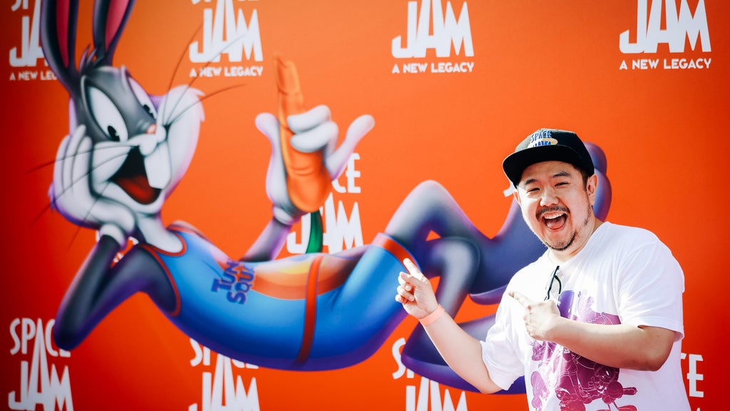 Eric Bauza, actor who voiced Bugs Bunny, Daffy Duck and other cartoon characters, dies at 46 — Covington Arts news